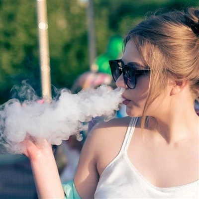 Čínská vláda oznámila zákaz prodeje jednorázových e-cigaret, ale načasování z...