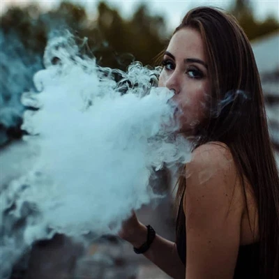 Proč kašlete při kouření e-cigaret?